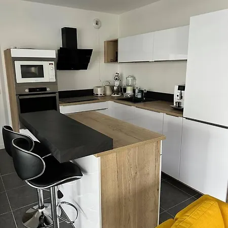 2 Dans Co-propriete Recente Saint-Jorioz